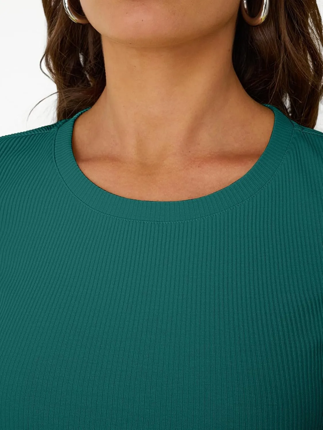 Trendy Queen Womens Short Sleeve Shirts Crewneck Ribbed Knit Slim Fitted T-Shirt Summer Basic Tee 2025 Tops