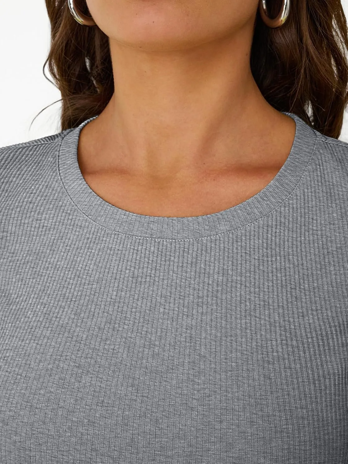 Trendy Queen Womens Short Sleeve Shirts Crewneck Ribbed Knit Slim Fitted T-Shirt Summer Basic Tee 2025 Tops